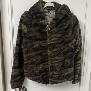 Derek Heart Camouflage Fleece Jacket